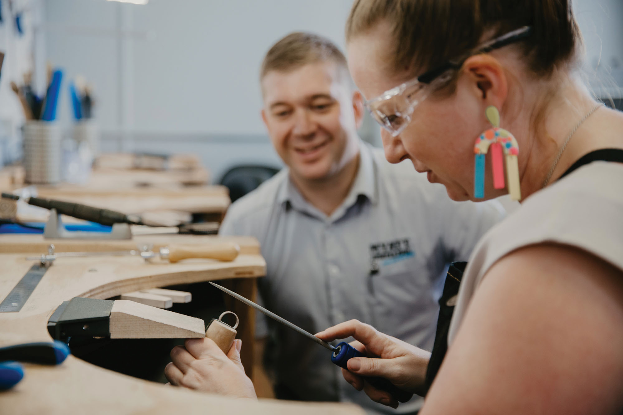 Lizzie learns to… make jewellery